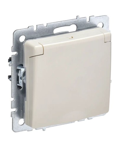 Розетка с з/к РСбш10-3-БрКр бежевый BRITE (BR-R16-16-K10). Розетка с заземлением с защитными шторками и крышкой. IEK в Новошахтинске
